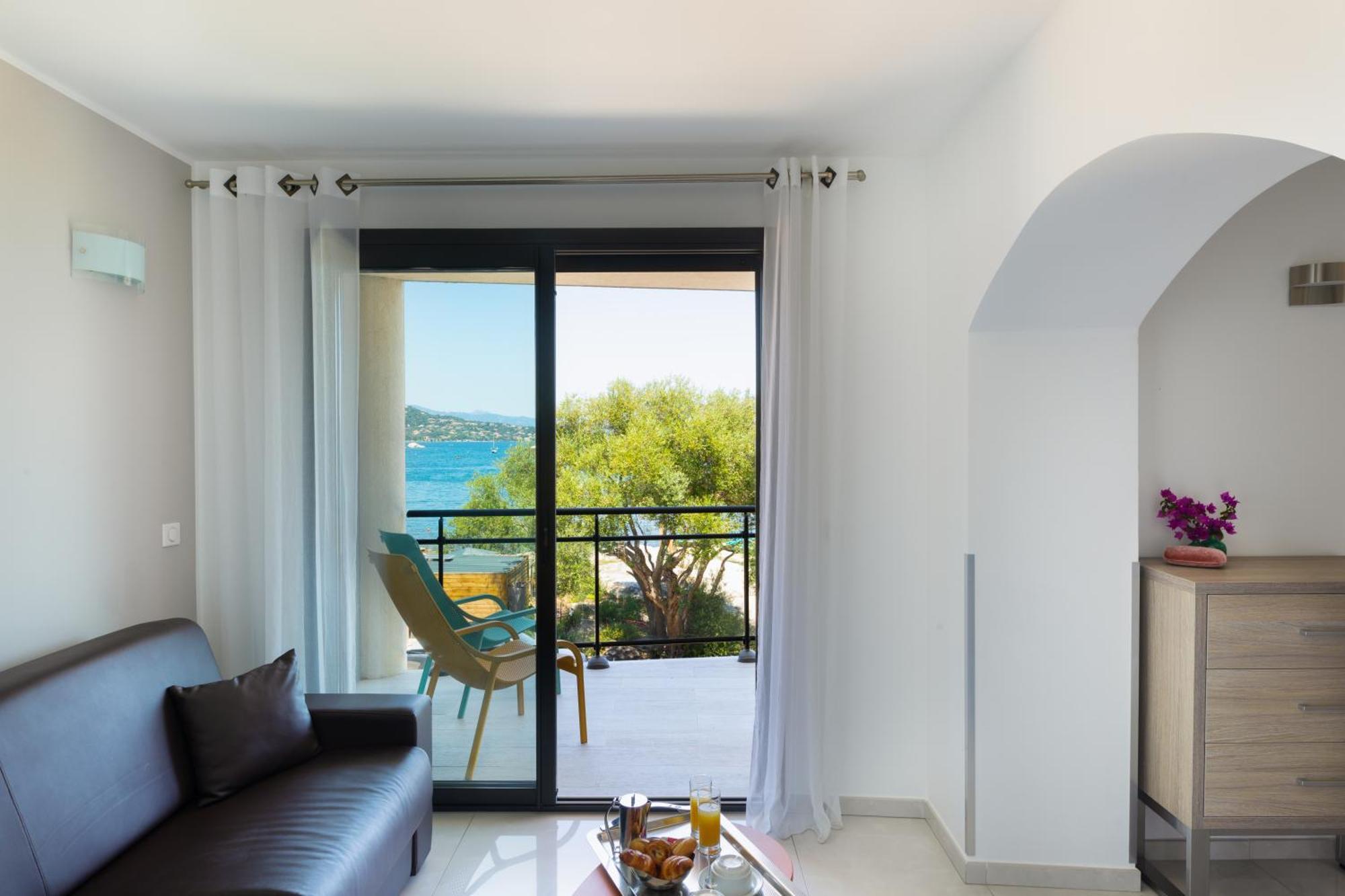 Les Roches Blanches Hotel