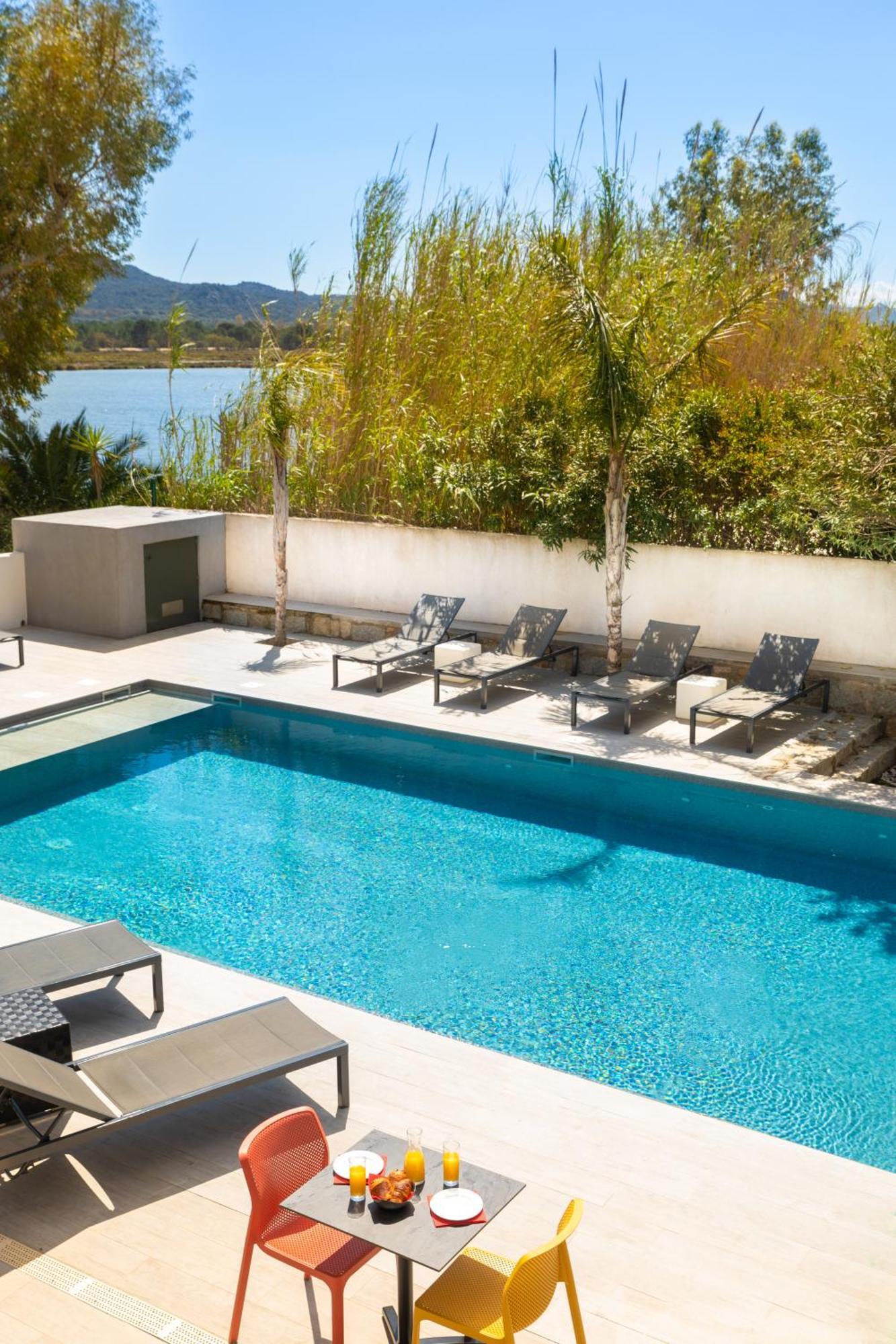 Les Roches Blanches Hotel 3*