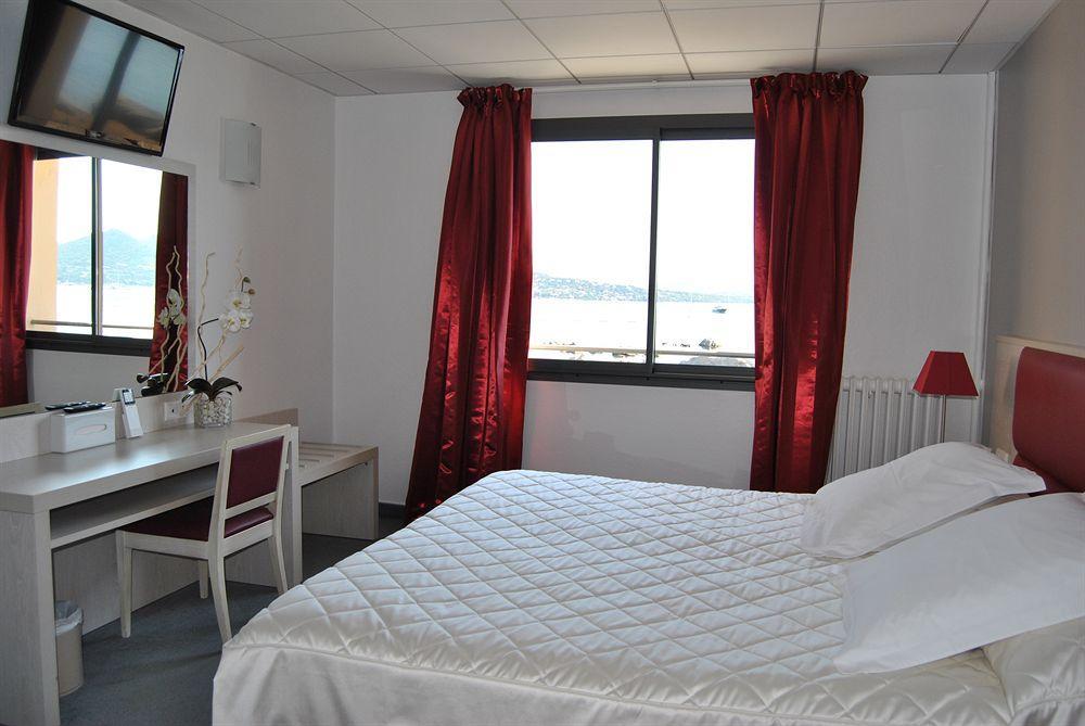 Hotel Les Roches Blanches 3*