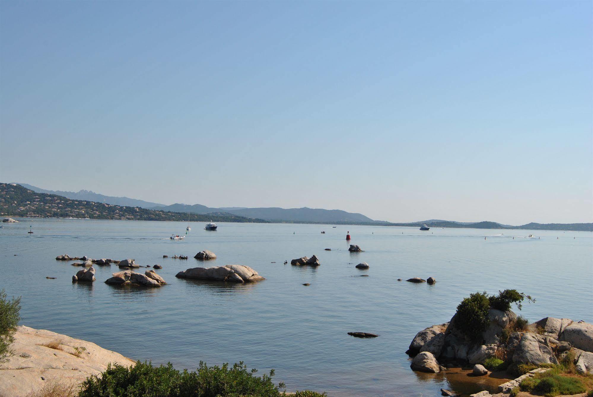 Les Roches Blanches Hotel 3*